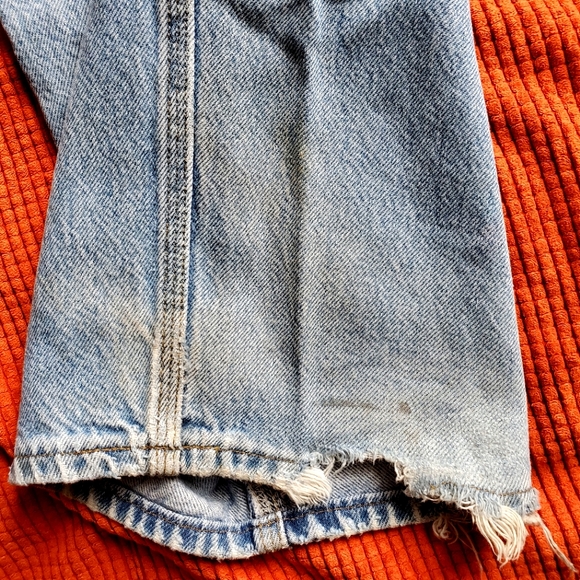 Distressed Carhartt men's jeans - Picture 10 of 13